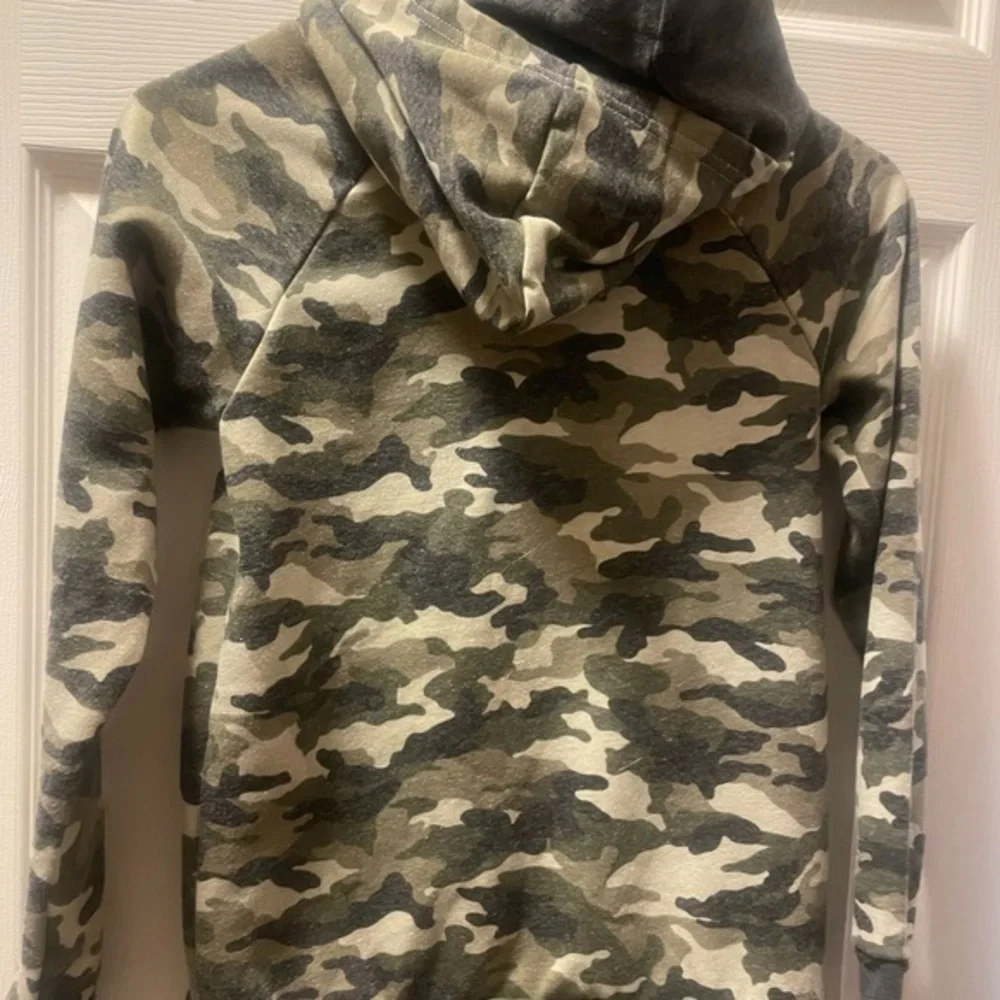 & camouflage good